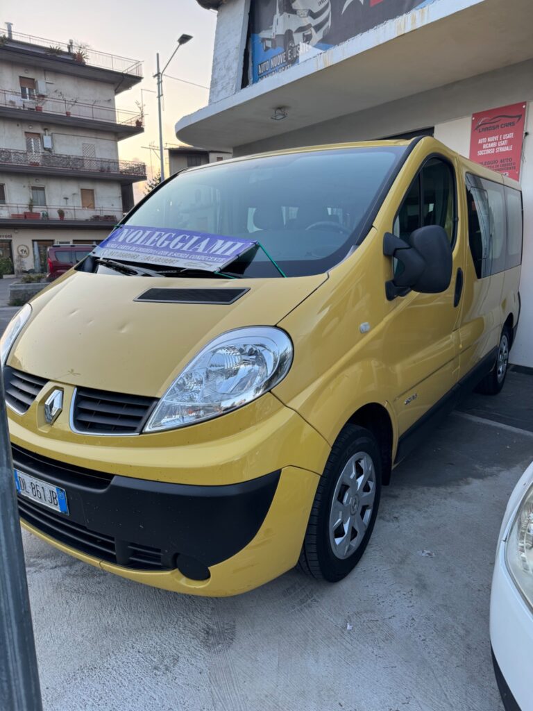 Furgone 9 posti