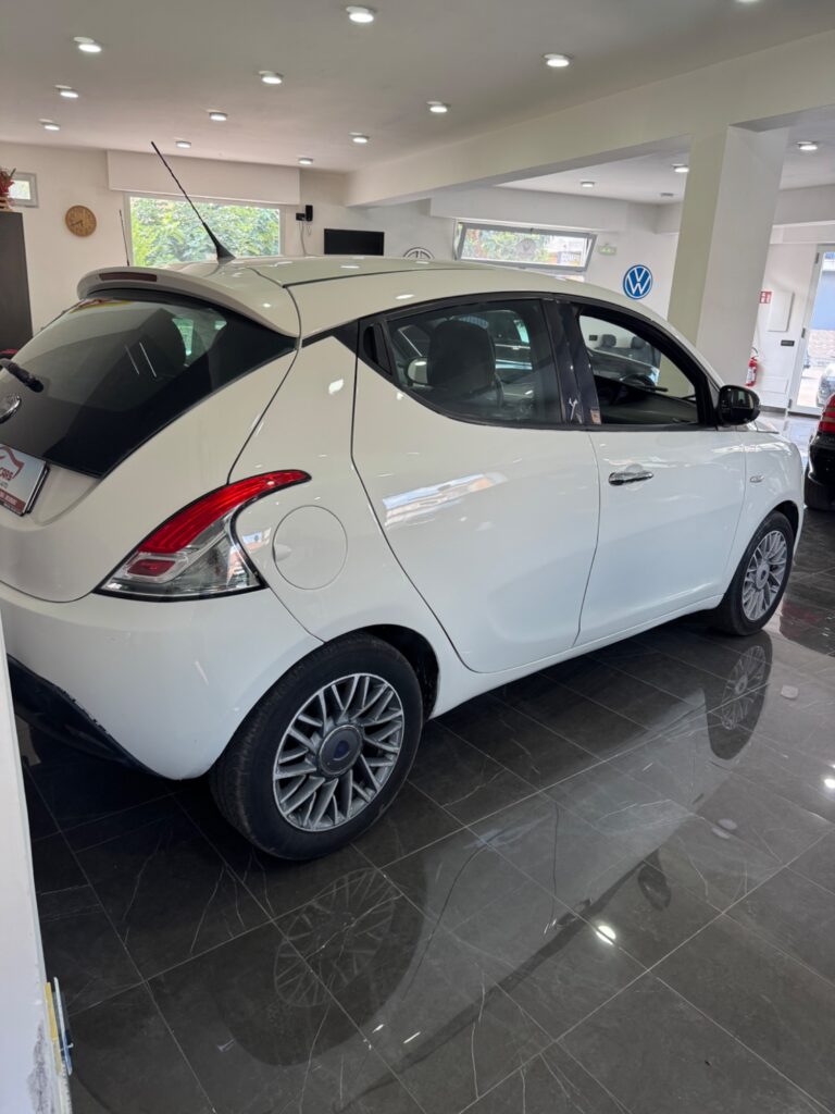 Lancia ypsilon 1.3 diesel