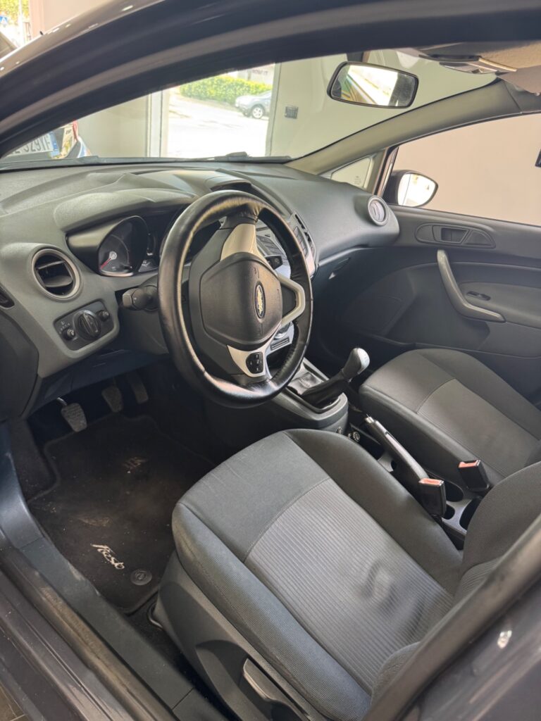 Ford fiesta 1.4 benzina gpl