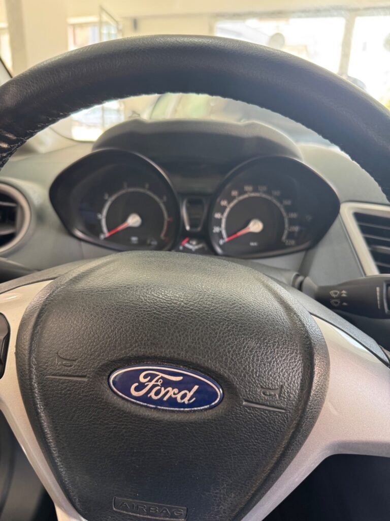 Ford fiesta 1.4 benzina gpl